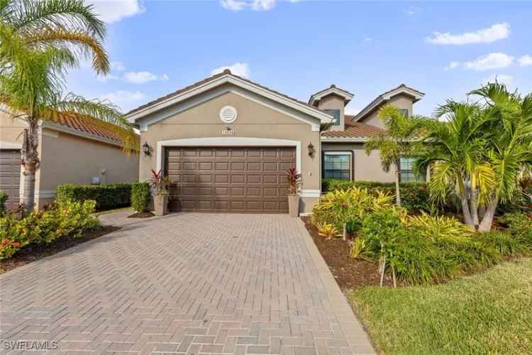 Single-family house For Sale in Fort Myers, Florida