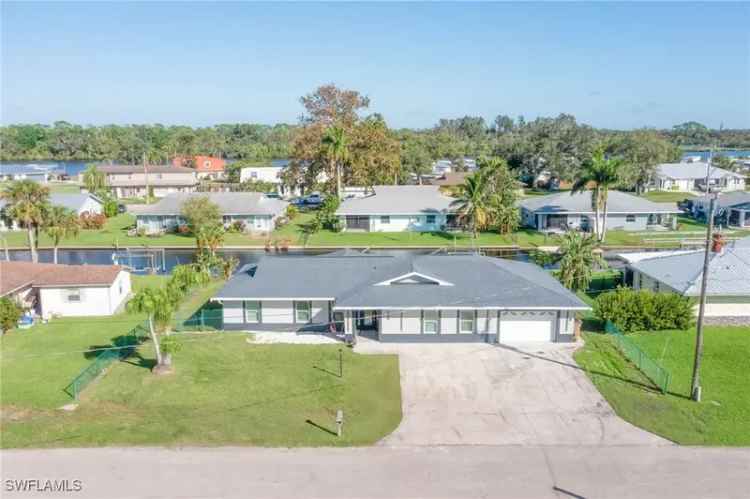 Single-family house For Sale in Fort Myers Shores, Florida