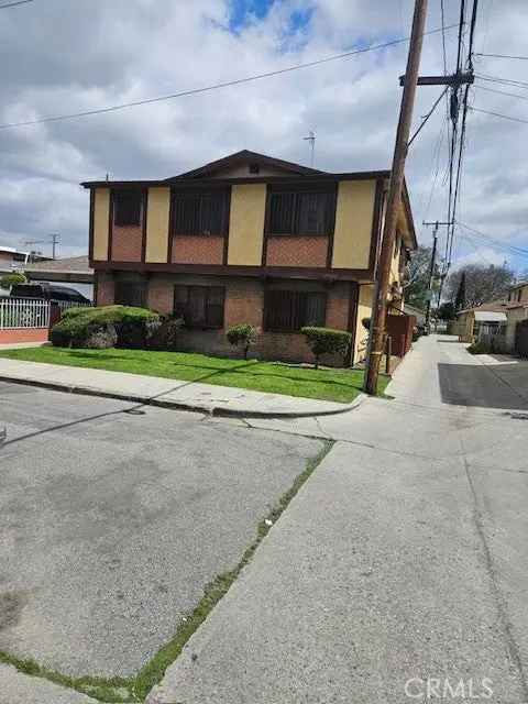 Multi-family house For Sale in Long Beach, California