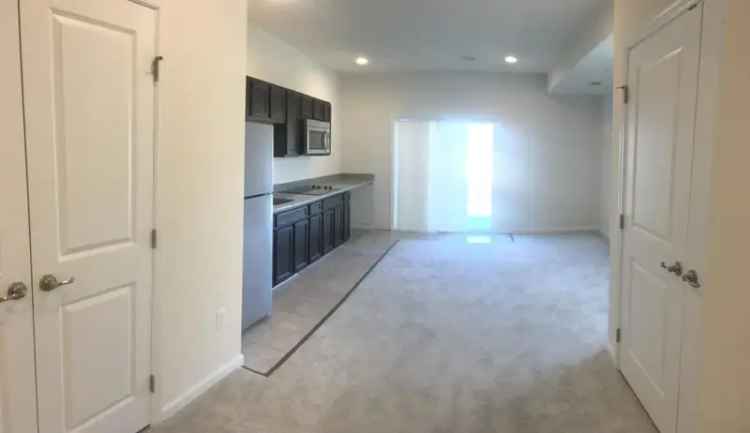 Townhouse Suite near 695 97 Baltimore Private 1 Bedroom