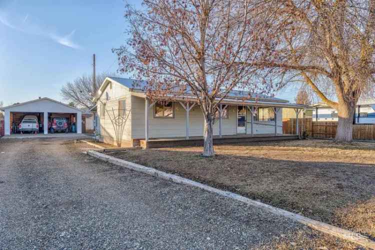 Single-family house For Sale in 1301, West 5th Street, Weiser, Idaho