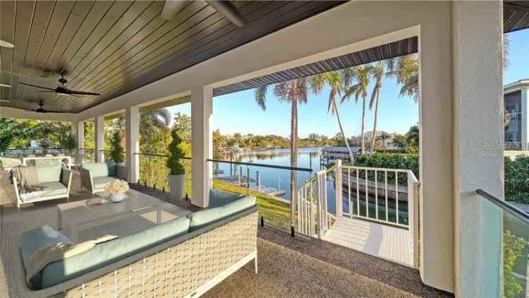 Single-family house For Sale in 3920, Roberts Point Road, Siesta Key, Florida