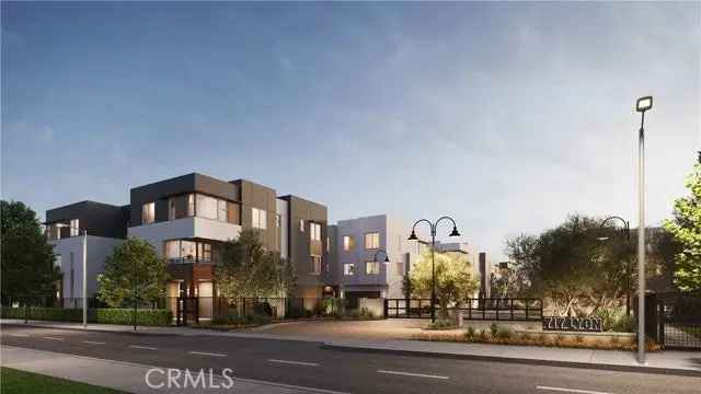 Condo For Sale in 601, South Lyon Street, Santa Ana, California