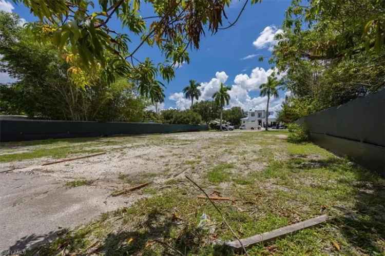 Land For Sale in Naples, Florida