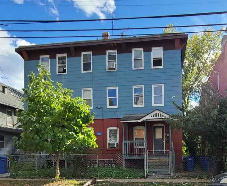 Multi-family house For Sale in Hartford, Connecticut