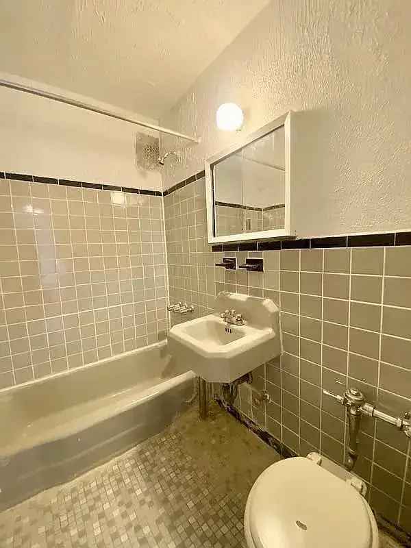 Spacious Rent Stabilized Studio Near Prospect Park