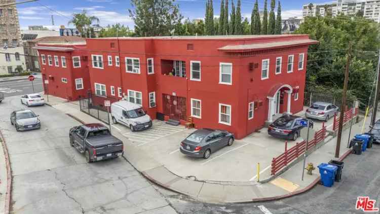 Multi-family house For Sale in 6400, Dix Street, Los Angeles, California