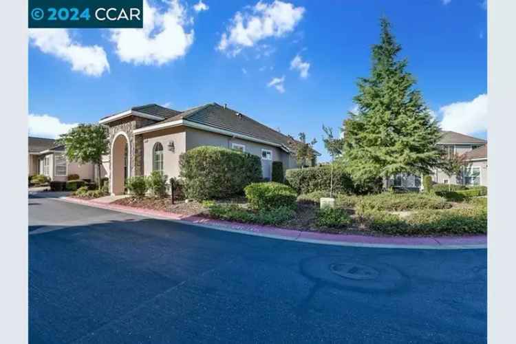 Single-family house For Sale in California