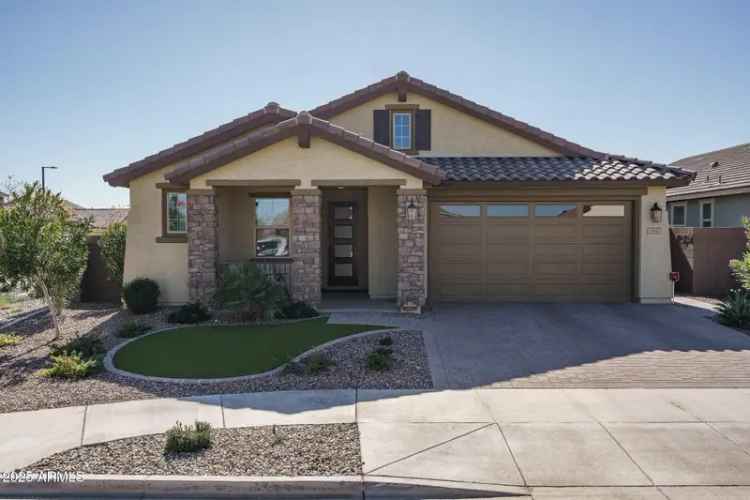 Single-family house For Sale in 15915, West Avenida Del Sol, Surprise, Arizona