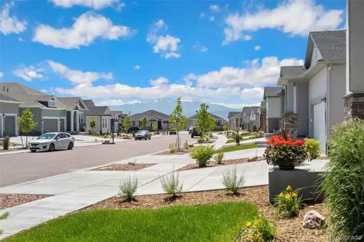 Single-family house For Sale in Colorado Springs, Colorado