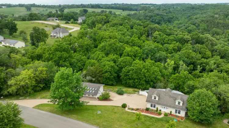 Single-family house For Sale in 229, Council Fire Circle, Galena, Illinois