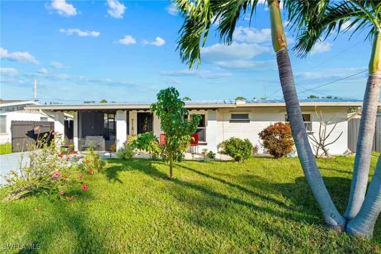 Single-family house For Sale in 40, Victoria Drive, North Fort Myers, Florida