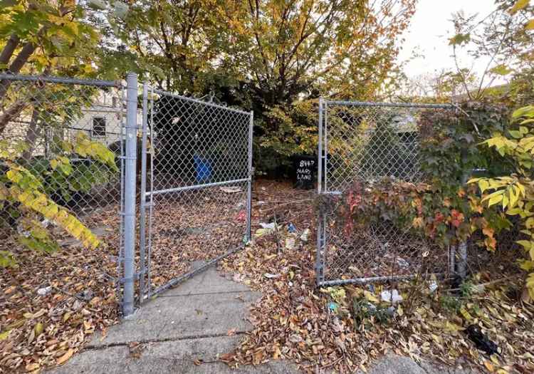 Single-family house For Sale in 8312, South Maryland Avenue, Chicago, Illinois