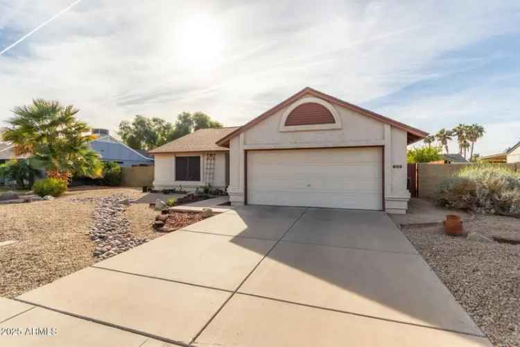 Single-family house For Sale in 5519, West Elgin Street, Chandler, Arizona