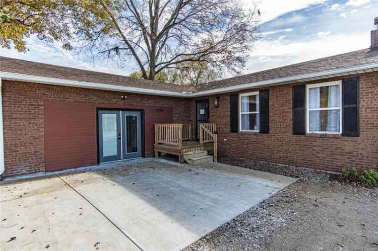 Single-family house For Sale in 2400, Morrison Road, Granite City, Illinois