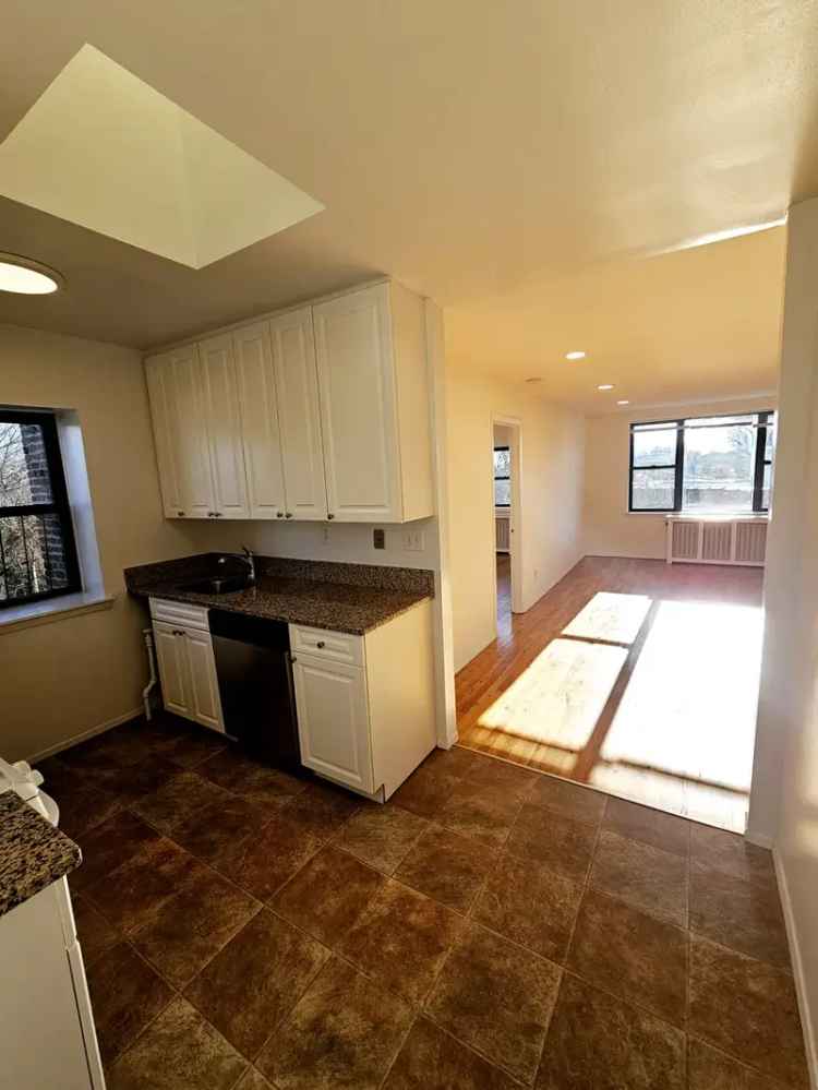 Apartment Unit for Rent Near Metro North