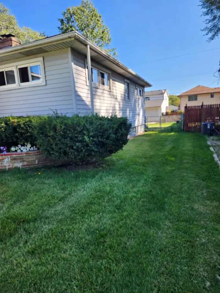 Single-family house For Sale in 7323, Arkansas Avenue, Hammond, Indiana