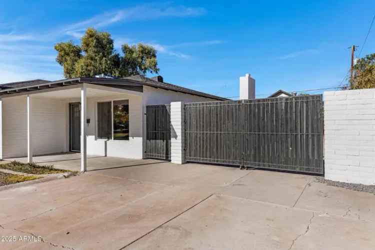 Single-family house For Sale in 2320, East Whitton Avenue, Phoenix, Arizona