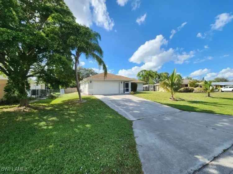 Single-family house For Sale in Bonita Springs, Florida