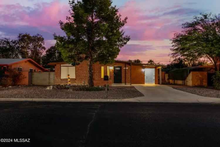 Single-family house For Sale in 5326, East 2nd Street, Tucson, Arizona