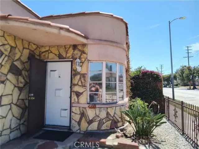 Single-family house For Sale in Los Angeles, California