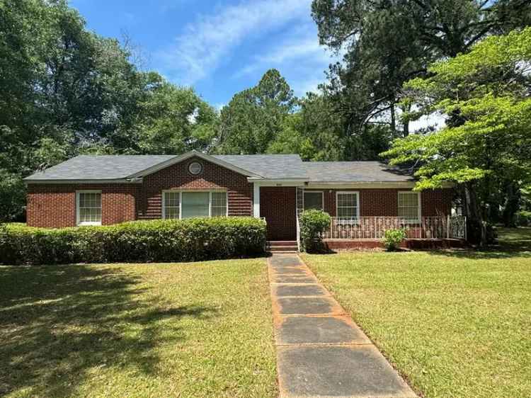 Single-family house For Sale in 513, South Valencia Drive, Albany, Georgia