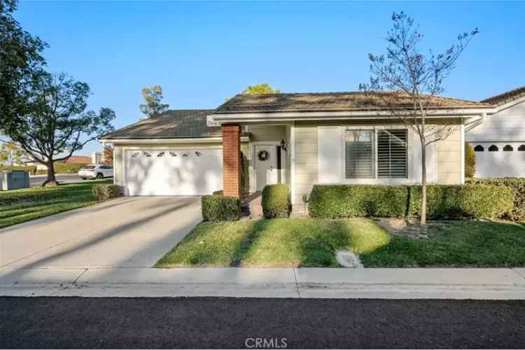 Single-family house For Sale in 28446, Borgona, Mission Viejo, California