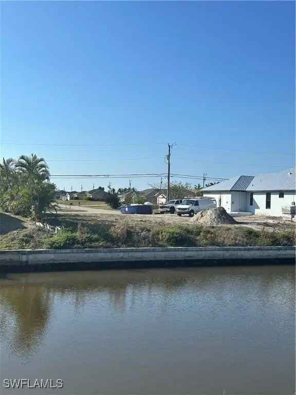 Land For Sale in 813, Southwest 40th Terrace, Cape Coral, Florida