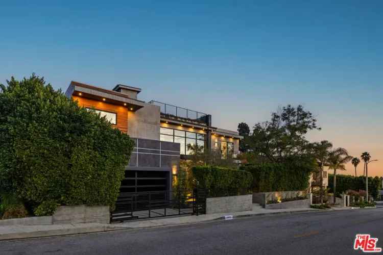 Single-family house For Sale in 1632, Stradella Road, Los Angeles, California