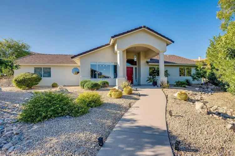 Single-family house For Sale in Fountain Hills, Arizona