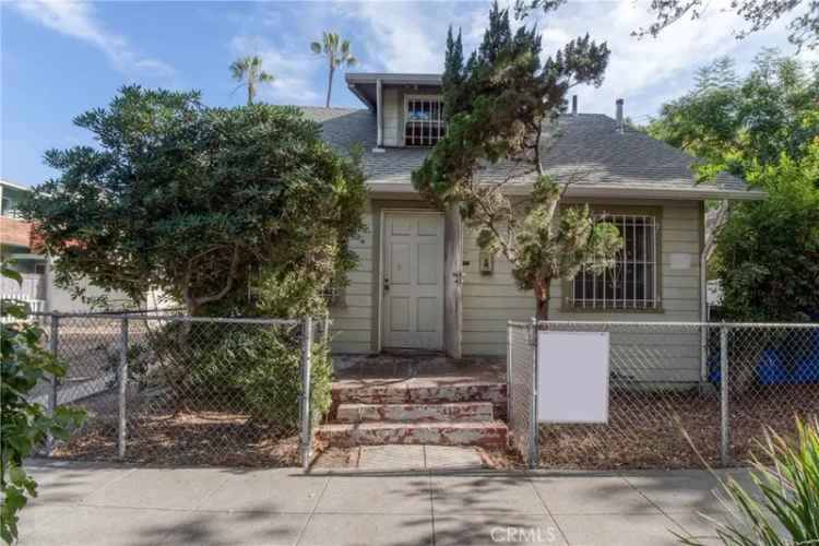 Single-family house For Sale in 1008, North Hoover Street, Los Angeles, California