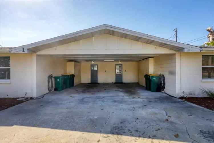 Multi-family house For Sale in Englewood, Florida