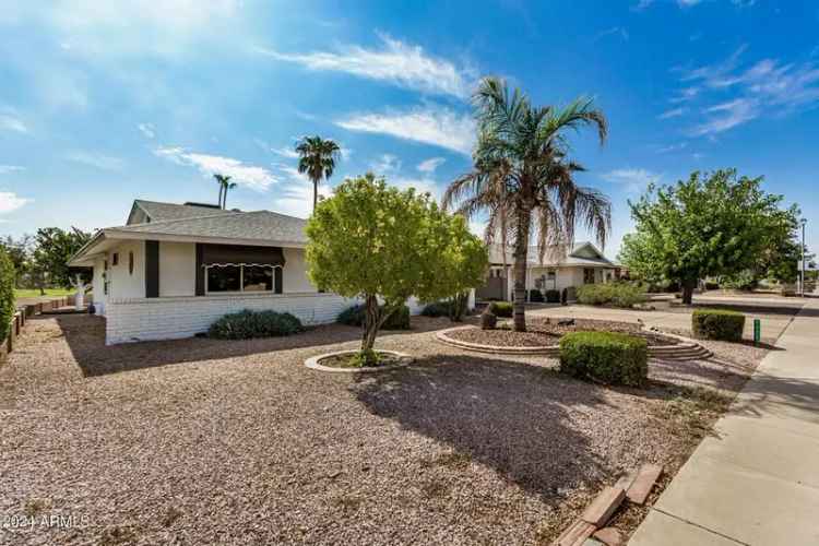 Single-family house For Sale in 9225, North 107th Avenue, Sun City, Arizona