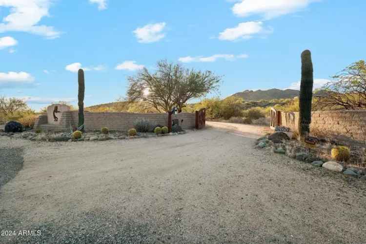 Single-family house For Sale in Cave Creek, Arizona