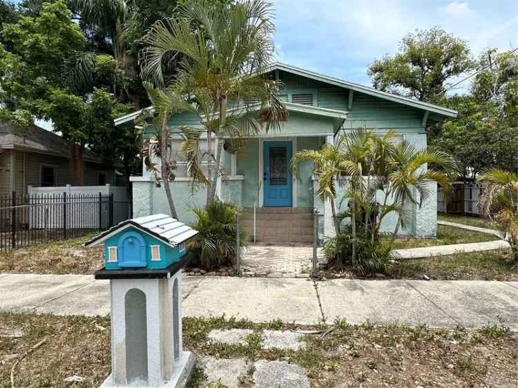 Single-family house For Sale in 106, East Adalee Street, Tampa, Florida