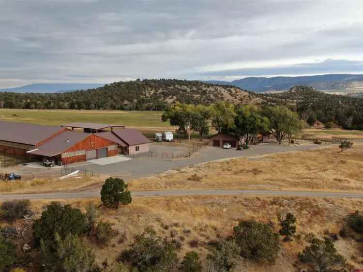 Single-family house For Sale in Colorado