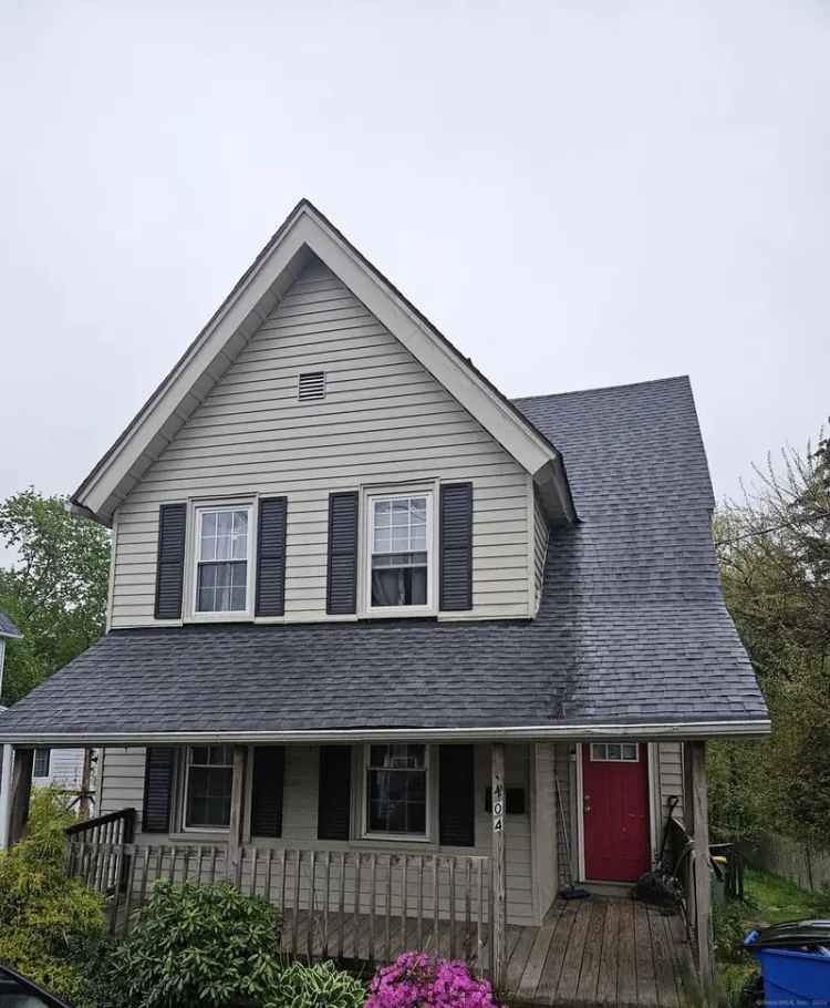 Single-family house For Sale in 404, Pearl Lake Road, Waterbury, Connecticut