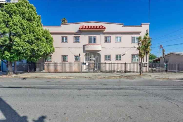 Multi-family house For Sale in 1922, Harrington Avenue, Oakland, California