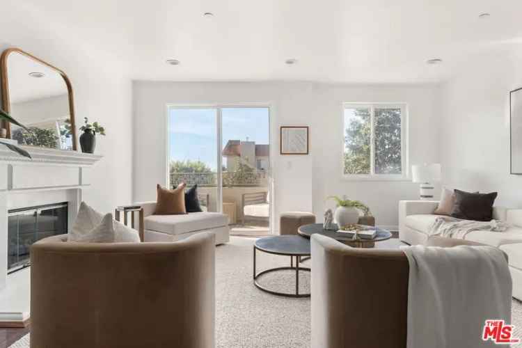 Condo For Sale in 2224, Fox Hills Drive, Los Angeles, California