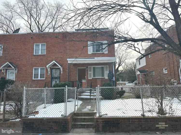 Single-family house For Sale in 5125, H Street Southeast, Washington, District of Columbia