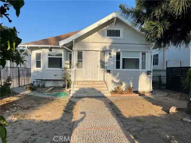 Multi-family house For Sale in Los Angeles, California