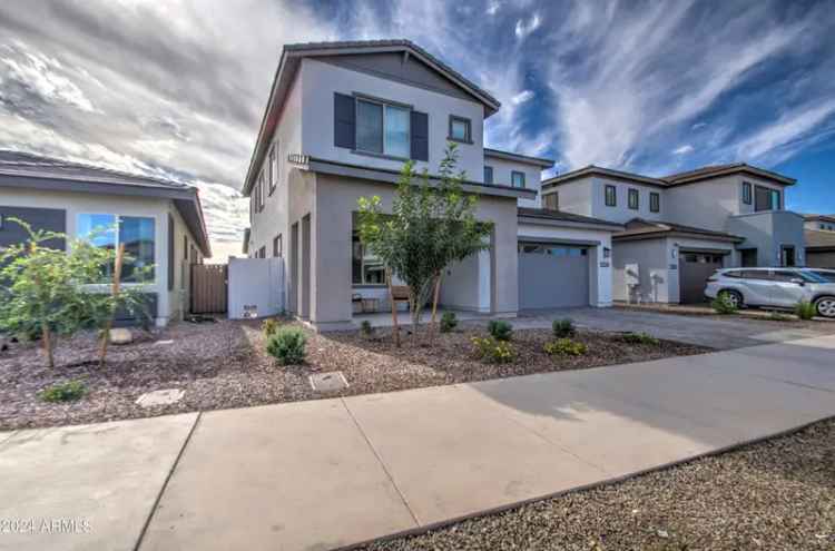 Single-family house For Sale in 22569, East Saddle Way, Queen Creek, Arizona