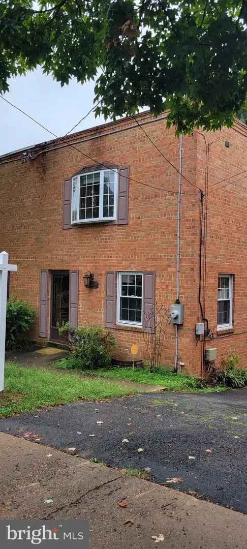 Single-family house For Sale in 54, Brandywine Street Southwest, Washington, District of Columbia