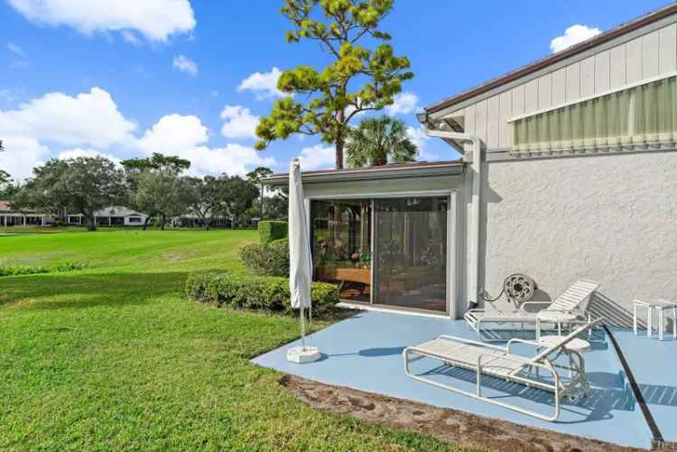 Single-family house For Sale in Boynton Beach, Florida