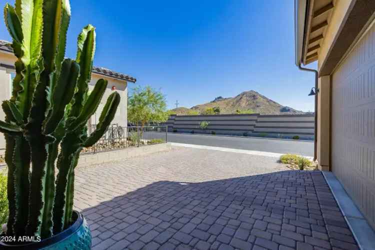 Single-family house For Sale in 38500, North School House Road, Cave Creek, Arizona