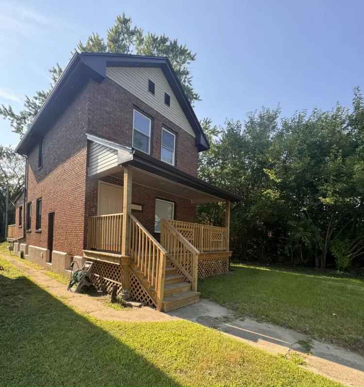 Single-family house For Sale in 252, Marshall Street, Gary, Indiana