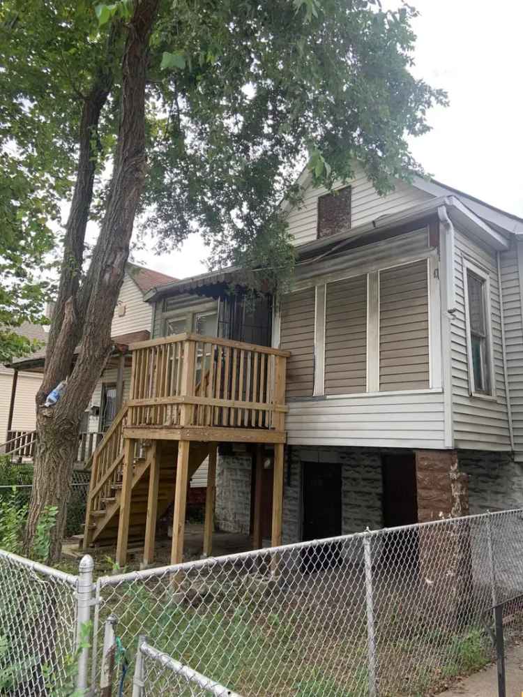 Multi-family house For Sale in 4828, McCook Avenue, East Chicago, Indiana