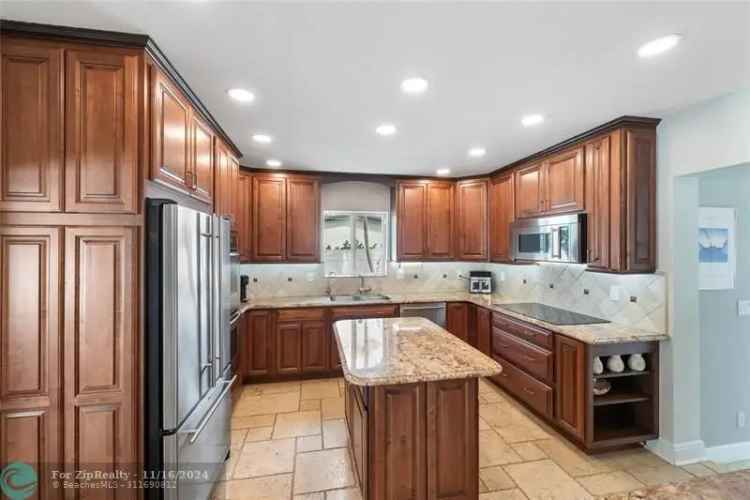 Single-family house For Sale in Fort Lauderdale, Florida