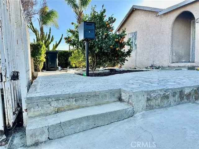 Single-family house For Sale in 2024, South Hickory Street, Santa Ana, California