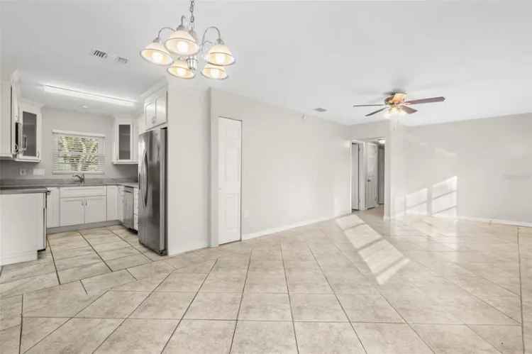 Single-family house For Sale in 2145, 68th Avenue South, Saint Petersburg, Florida